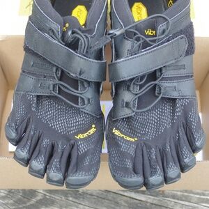 Vibram FiveFingers V-Train 2.0 Black 42